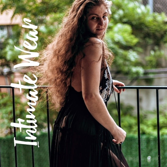 Intimate Wear - Picture 1 of 1